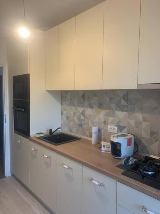 Regie Sunset Apartment Букурещ Екстериор снимка